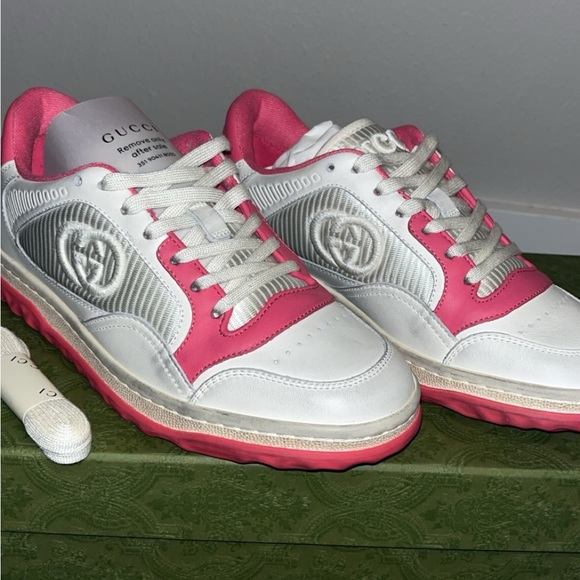 Gucci Pink and White Retro-Inspired Sneakers - Picture 1 of 4